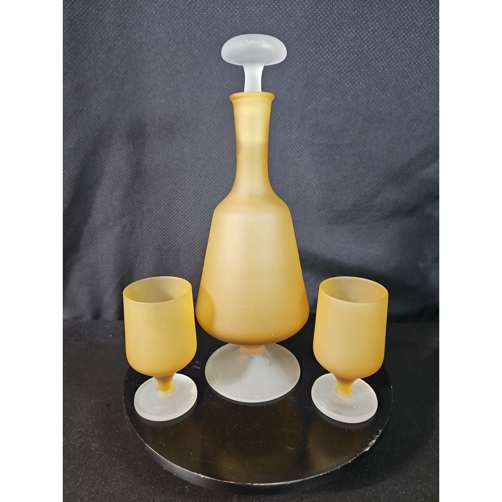 Vintage Murano Italian Amber Glass Decanter with Stopper and 2 Glasses